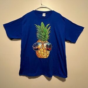 PORT & COMPANY mens blue short sleeve pineapple t-printed shirt /size 3XL